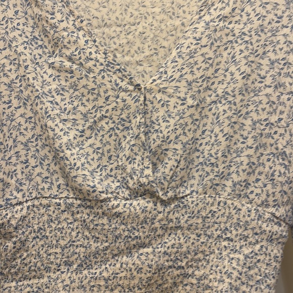 Paper Crane floral blouse - Picture 2 of 3